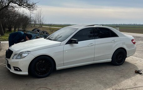 Mercedes-Benz E-Класс, 2011 год, 1 700 000 рублей, 5 фотография