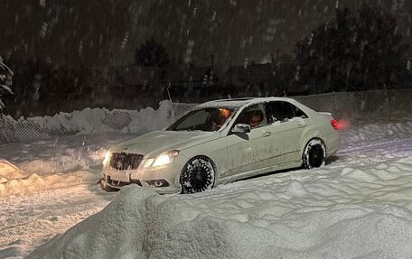 Mercedes-Benz E-Класс, 2011 год, 1 700 000 рублей, 4 фотография