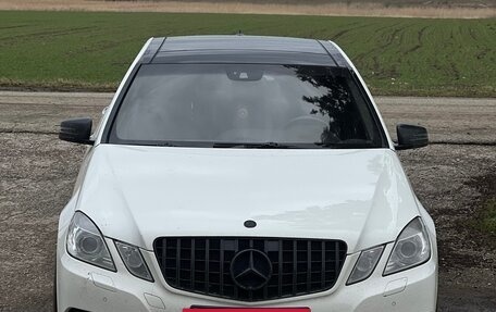 Mercedes-Benz E-Класс, 2011 год, 1 700 000 рублей, 2 фотография