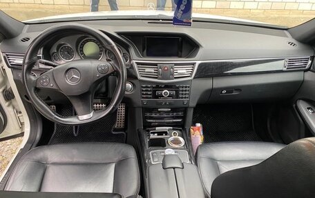 Mercedes-Benz E-Класс, 2011 год, 1 700 000 рублей, 12 фотография