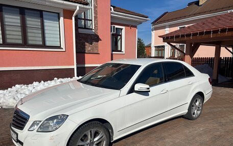 Mercedes-Benz E-Класс, 2012 год, 1 980 000 рублей, 3 фотография