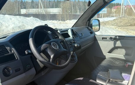 Volkswagen Transporter T5 рестайлинг, 2006 год, 630 000 рублей, 4 фотография