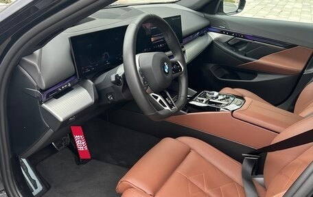 BMW 5 серия, 2024 год, 7 950 000 рублей, 10 фотография