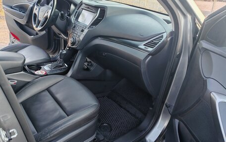 Hyundai Santa Fe III рестайлинг, 2017 год, 2 550 000 рублей, 26 фотография