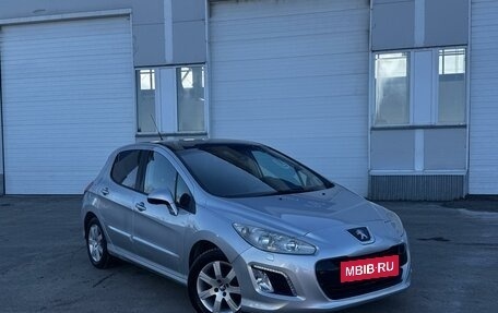 Peugeot 308 II, 2011 год, 549 000 рублей, 3 фотография