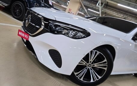 Mercedes-Benz E-Класс, 2024 год, 6 580 000 рублей, 2 фотография