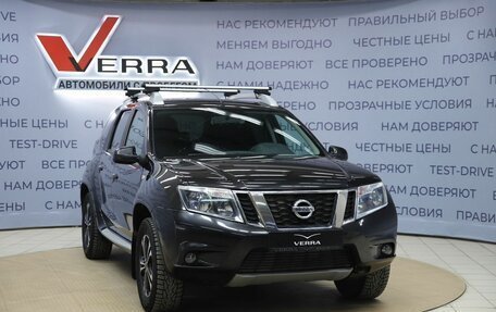 Nissan Terrano III, 2017 год, 1 330 000 рублей, 3 фотография