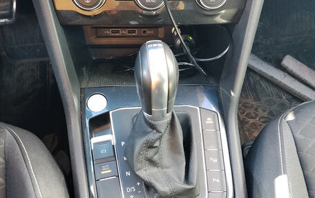 Volkswagen Tiguan II, 2018 год, 2 590 000 рублей, 5 фотография