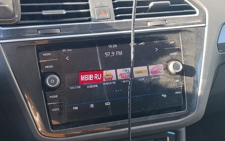 Volkswagen Tiguan II, 2018 год, 2 590 000 рублей, 4 фотография