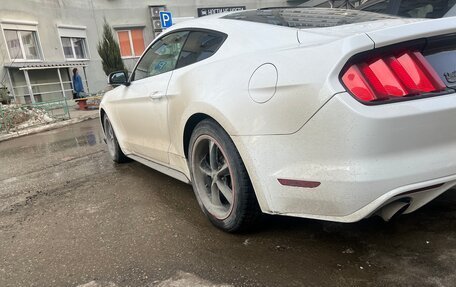 Ford Mustang VI рестайлинг, 2016 год, 2 750 000 рублей, 5 фотография
