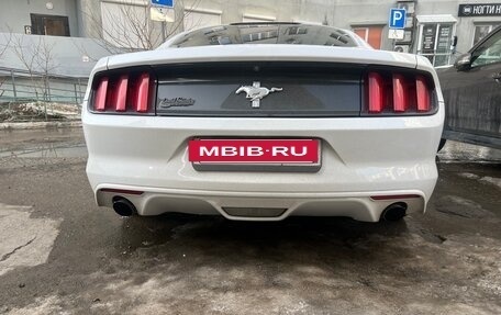 Ford Mustang VI рестайлинг, 2016 год, 2 750 000 рублей, 6 фотография