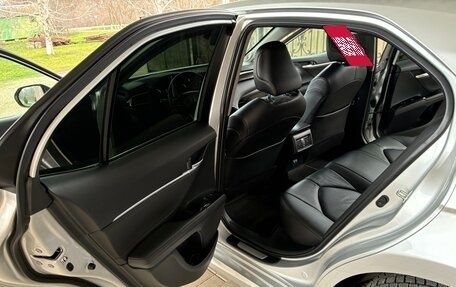 Toyota Camry, 2018 год, 3 050 000 рублей, 7 фотография