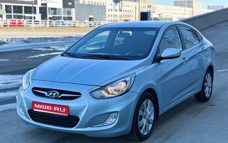 Hyundai Solaris II рестайлинг, 2011 год, 795 000 рублей, 1 фотография