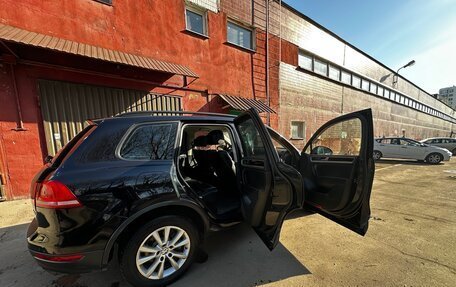 Volkswagen Touareg III, 2014 год, 2 390 000 рублей, 11 фотография