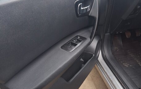 Nissan Qashqai, 2011 год, 950 000 рублей, 16 фотография