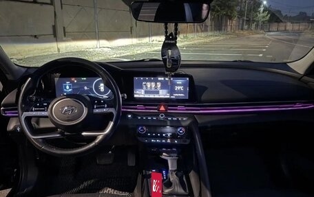 Hyundai Elantra, 2021 год, 1 600 000 рублей, 11 фотография