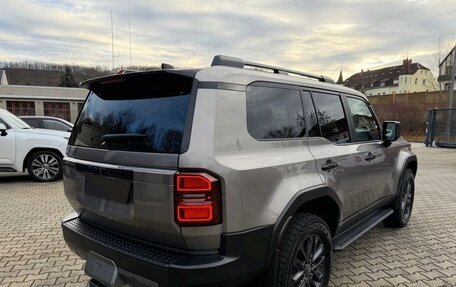 Toyota Land Cruiser Prado, 2024 год, 8 000 000 рублей, 6 фотография