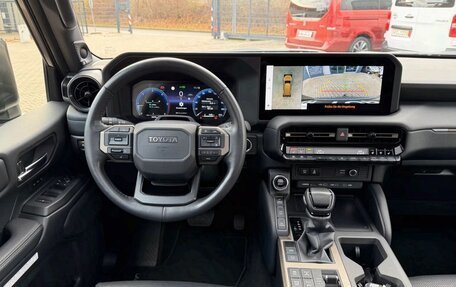 Toyota Land Cruiser Prado, 2024 год, 8 000 000 рублей, 13 фотография