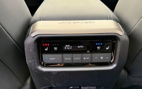 Toyota Land Cruiser Prado, 2024 год, 8 000 000 рублей, 28 фотография