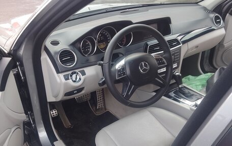 Mercedes-Benz C-Класс, 2011 год, 1 350 000 рублей, 6 фотография