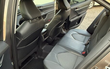 Toyota Camry, 2022 год, 2 830 000 рублей, 10 фотография