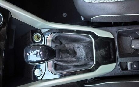 Volkswagen T-Roc I, 2023 год, 2 392 000 рублей, 18 фотография