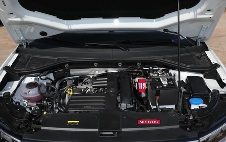 Volkswagen T-Roc I, 2023 год, 2 392 000 рублей, 24 фотография