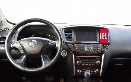 Nissan Pathfinder, 2015 год, 1 939 000 рублей, 16 фотография