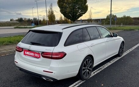 Mercedes-Benz E-Класс, 2020 год, 3 550 000 рублей, 3 фотография