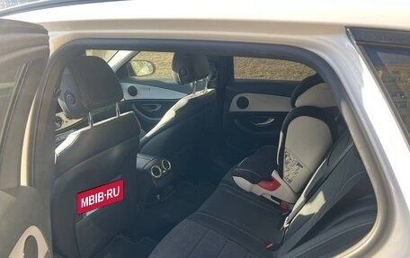 Mercedes-Benz E-Класс, 2020 год, 3 550 000 рублей, 10 фотография