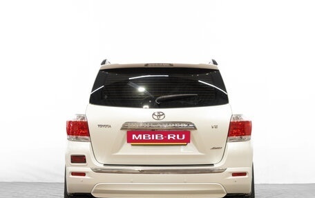 Toyota Highlander III, 2010 год, 2 249 000 рублей, 6 фотография