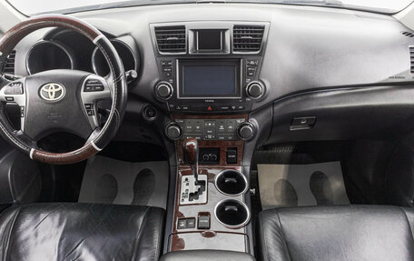 Toyota Highlander III, 2010 год, 2 249 000 рублей, 12 фотография