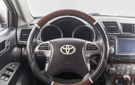 Toyota Highlander III, 2010 год, 2 249 000 рублей, 18 фотография