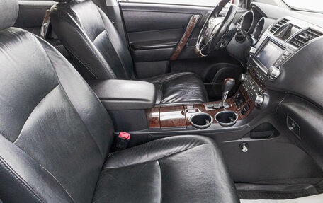 Toyota Highlander III, 2010 год, 2 249 000 рублей, 28 фотография