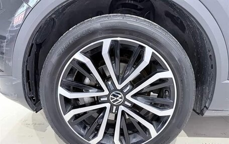 Volkswagen T-Roc I, 2022 год, 2 000 000 рублей, 7 фотография