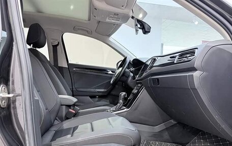 Volkswagen T-Roc I, 2022 год, 2 000 000 рублей, 12 фотография