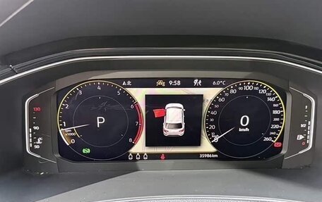 Volkswagen T-Roc I, 2022 год, 2 000 000 рублей, 11 фотография