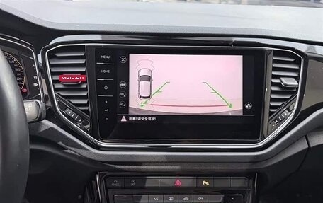 Volkswagen T-Roc I, 2022 год, 2 000 000 рублей, 14 фотография