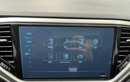 Volkswagen T-Roc I, 2022 год, 1 990 000 рублей, 14 фотография