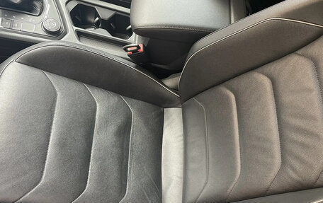 Volkswagen Tiguan II, 2018 год, 3 590 000 рублей, 11 фотография