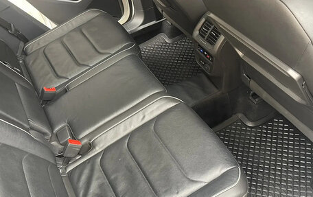 Volkswagen Tiguan II, 2018 год, 3 590 000 рублей, 18 фотография