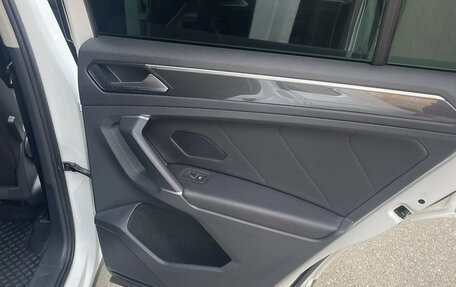 Volkswagen Tiguan II, 2018 год, 3 590 000 рублей, 22 фотография