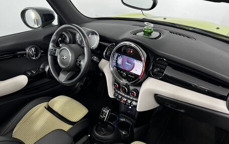 MINI Cabrio, 2021 год, 2 800 000 рублей, 21 фотография