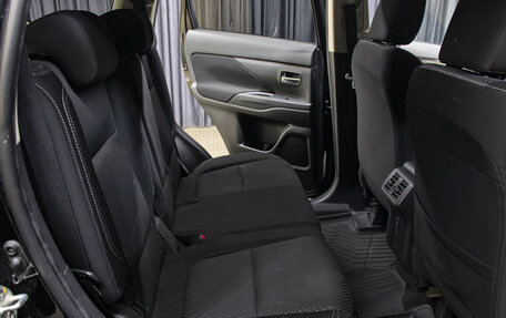 Mitsubishi Outlander III рестайлинг 3, 2018 год, 2 098 000 рублей, 12 фотография