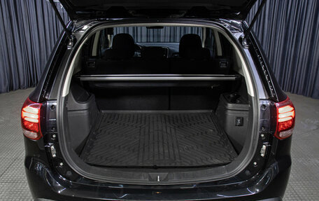 Mitsubishi Outlander III рестайлинг 3, 2018 год, 2 098 000 рублей, 10 фотография