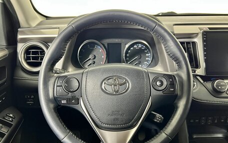 Toyota RAV4, 2018 год, 2 697 000 рублей, 16 фотография