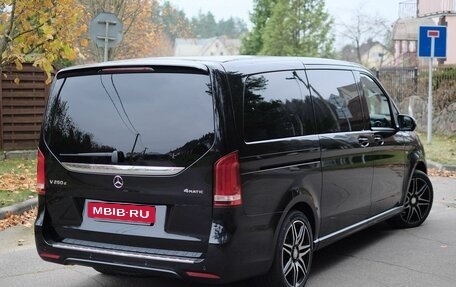 Mercedes-Benz V-Класс, 2016 год, 5 400 000 рублей, 6 фотография