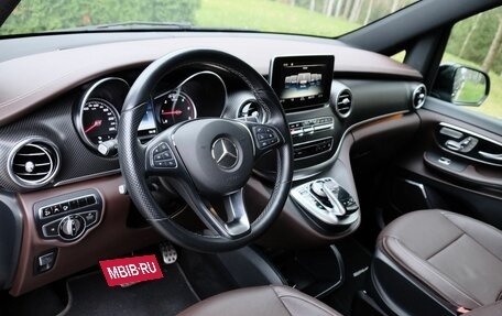 Mercedes-Benz V-Класс, 2016 год, 5 400 000 рублей, 13 фотография