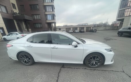 Toyota Camry, 2023 год, 3 650 000 рублей, 4 фотография