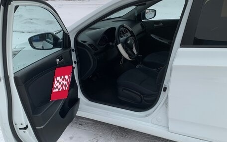 Hyundai Solaris II рестайлинг, 2015 год, 1 100 000 рублей, 6 фотография